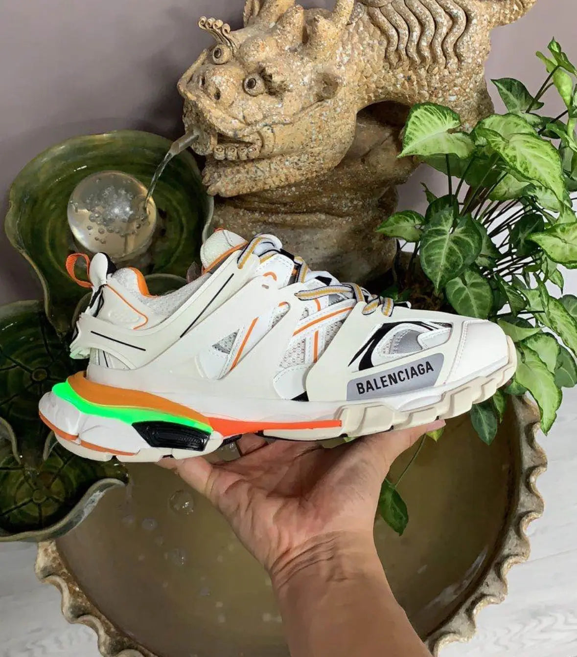 Balenciaga‘s track runner 🏃🏾 My Store