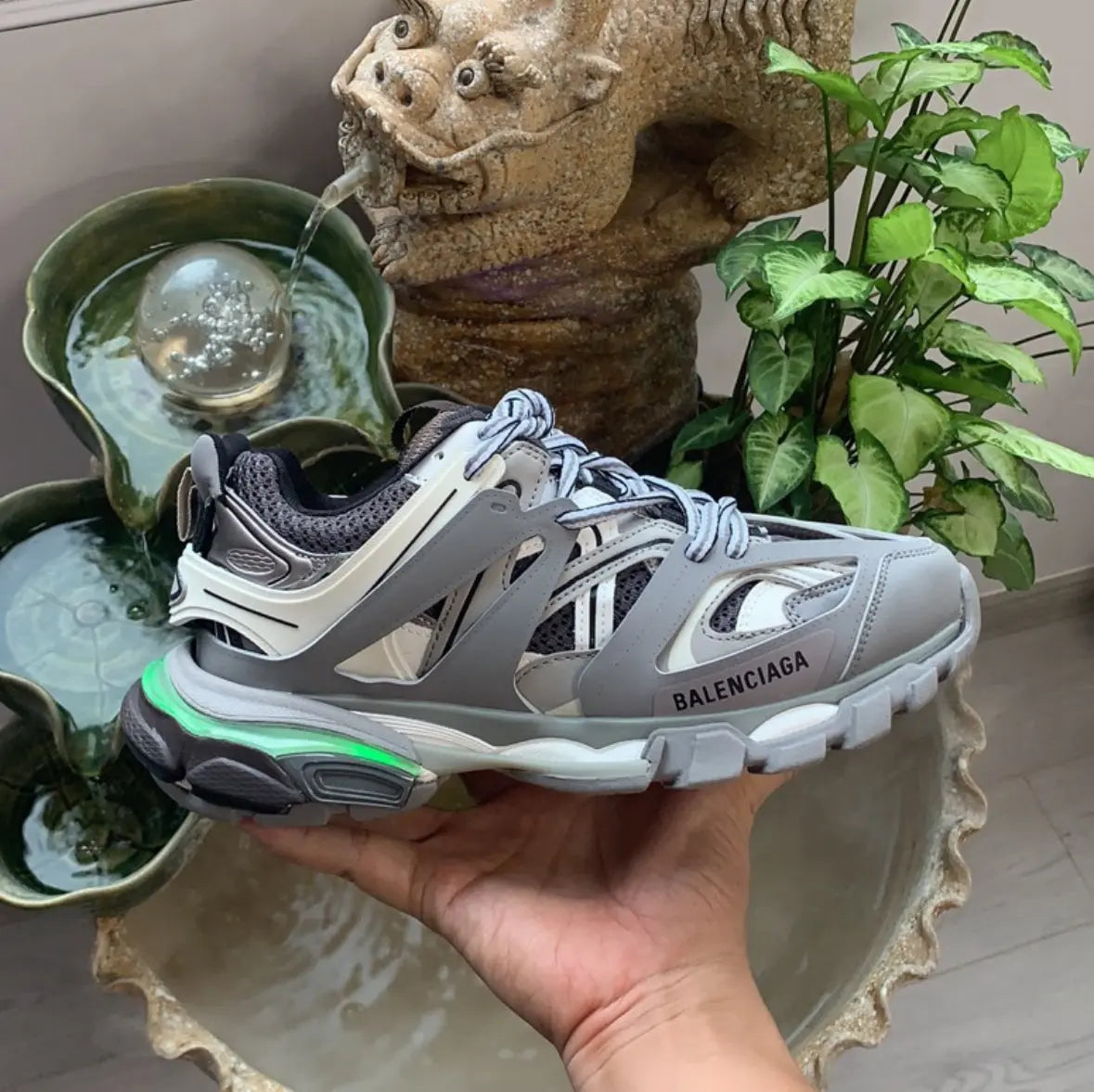 Balenciaga‘s track runner 🏃🏾 My Store